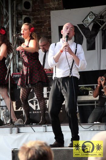 Leo and The Lineup (DK) 16. This Is Ska Festival - Wasserburg, Rosslau 22. Juni 2012 (27).JPG